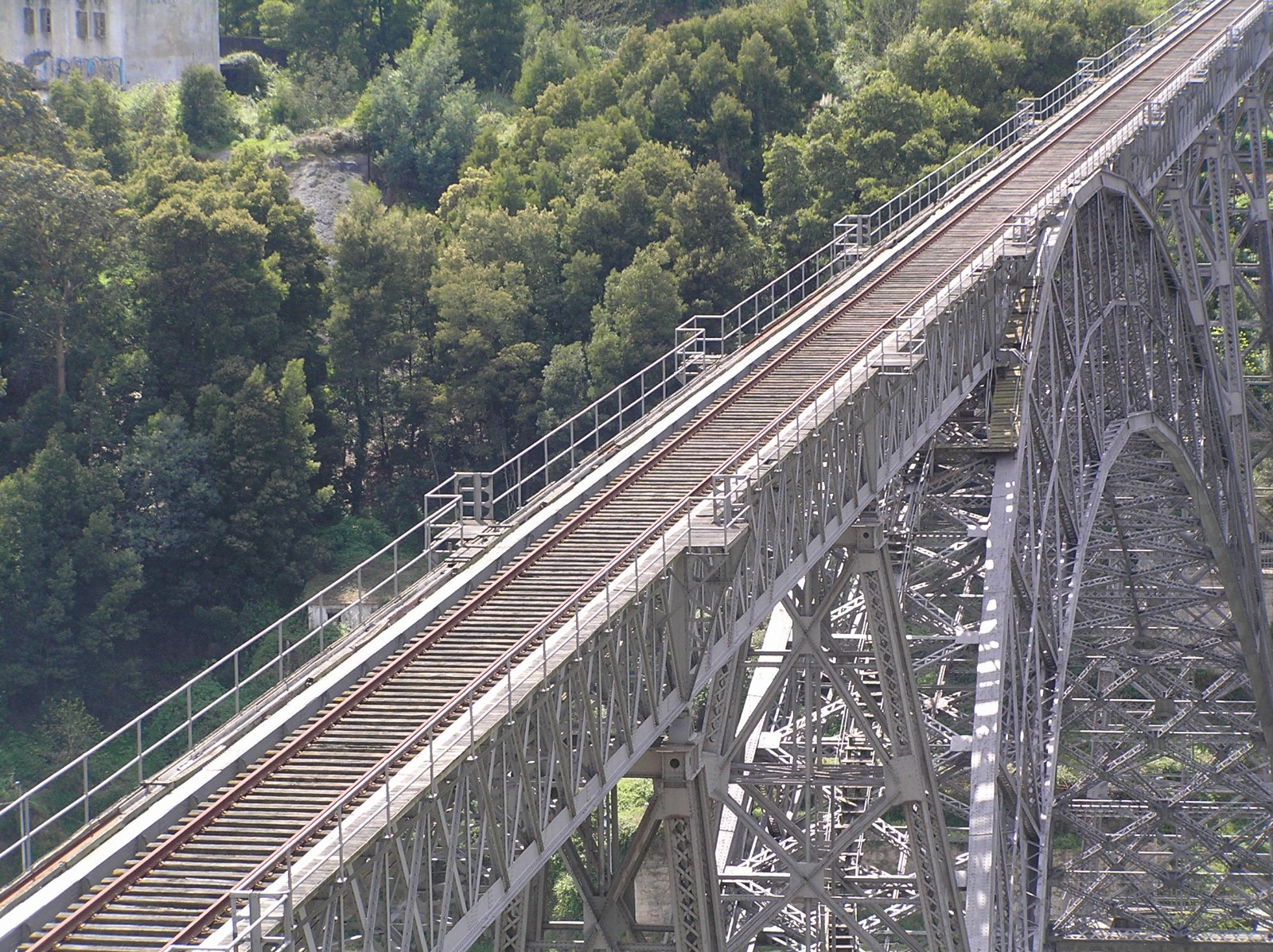 La Leyenda Del Viaducto De Madrid En Redondela De Eiffel A La