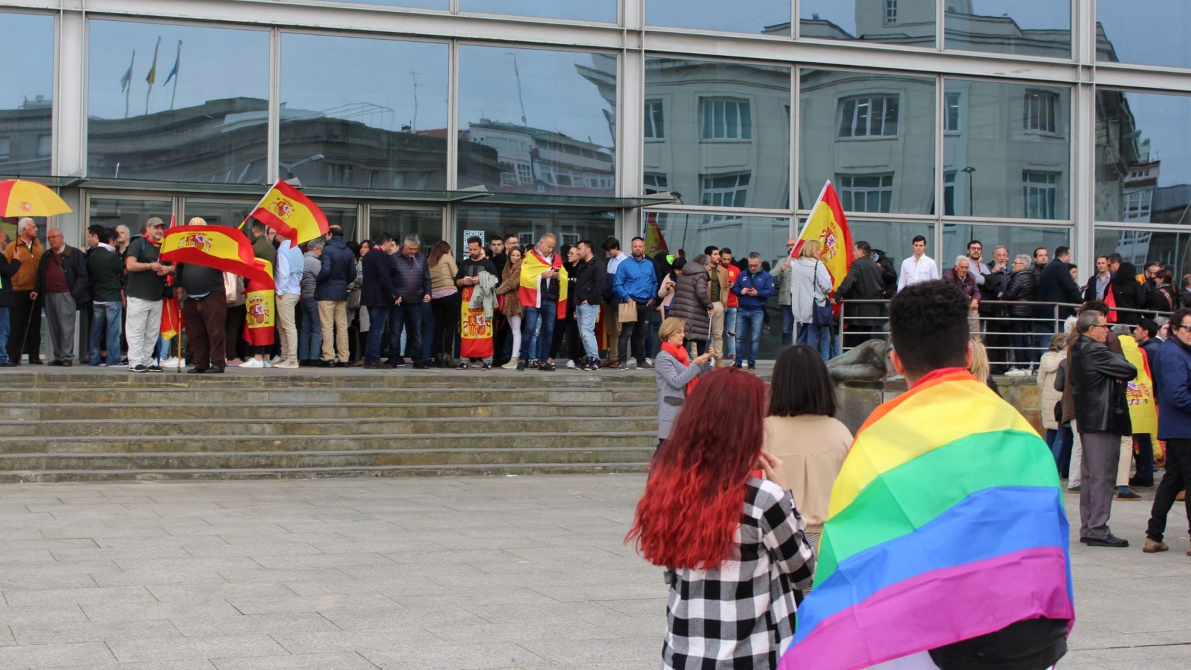 División de opiniones en el primer acto de Vox en A Coruña.