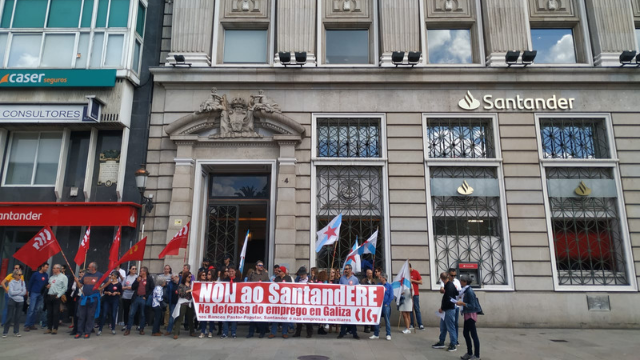 Trabajadores del Santander convocados en una protesta 