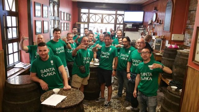 El inicio de Santa Cunca 2018 en el bar Sanín del Orzán