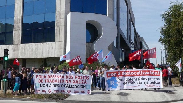 Trabajadores de las subcontratas de R protestan en A Grela