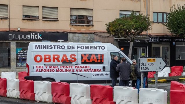 Acampada de protesta del alcalde de Oleiros el año pasado