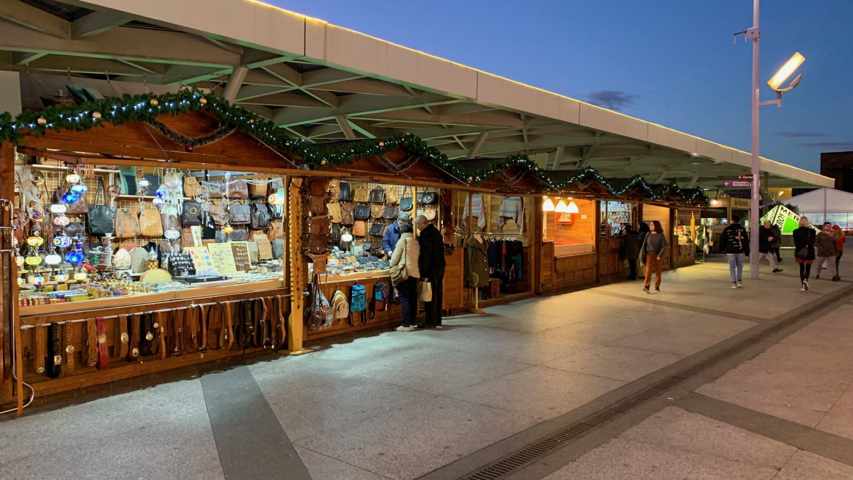 Marineda City estrena en A Coruña su poblado navideño Marineda City estrena en A Coruña su poblado navideño