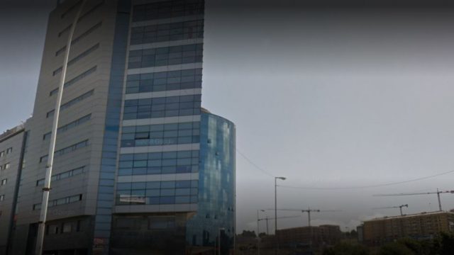 Edificio que alberga las oficinas de Extel en A Coruña