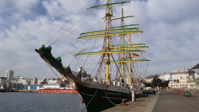El buque escuela es el Alexander von Humboldt II