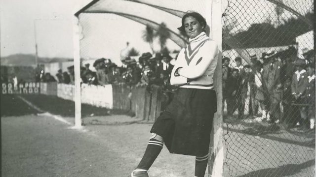 Irene  González Basante, la primera mujer en jugar al fútbol en España