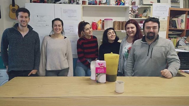 El equipo de CASCO en el local del Punto de Calor de A Coruña