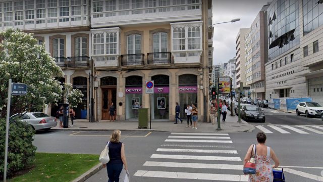 Clínica de Dentix en la calle Juana de Vega de A Coruña