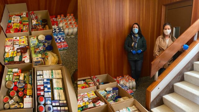 Entrega de alimentos en la plaza del Comercio.