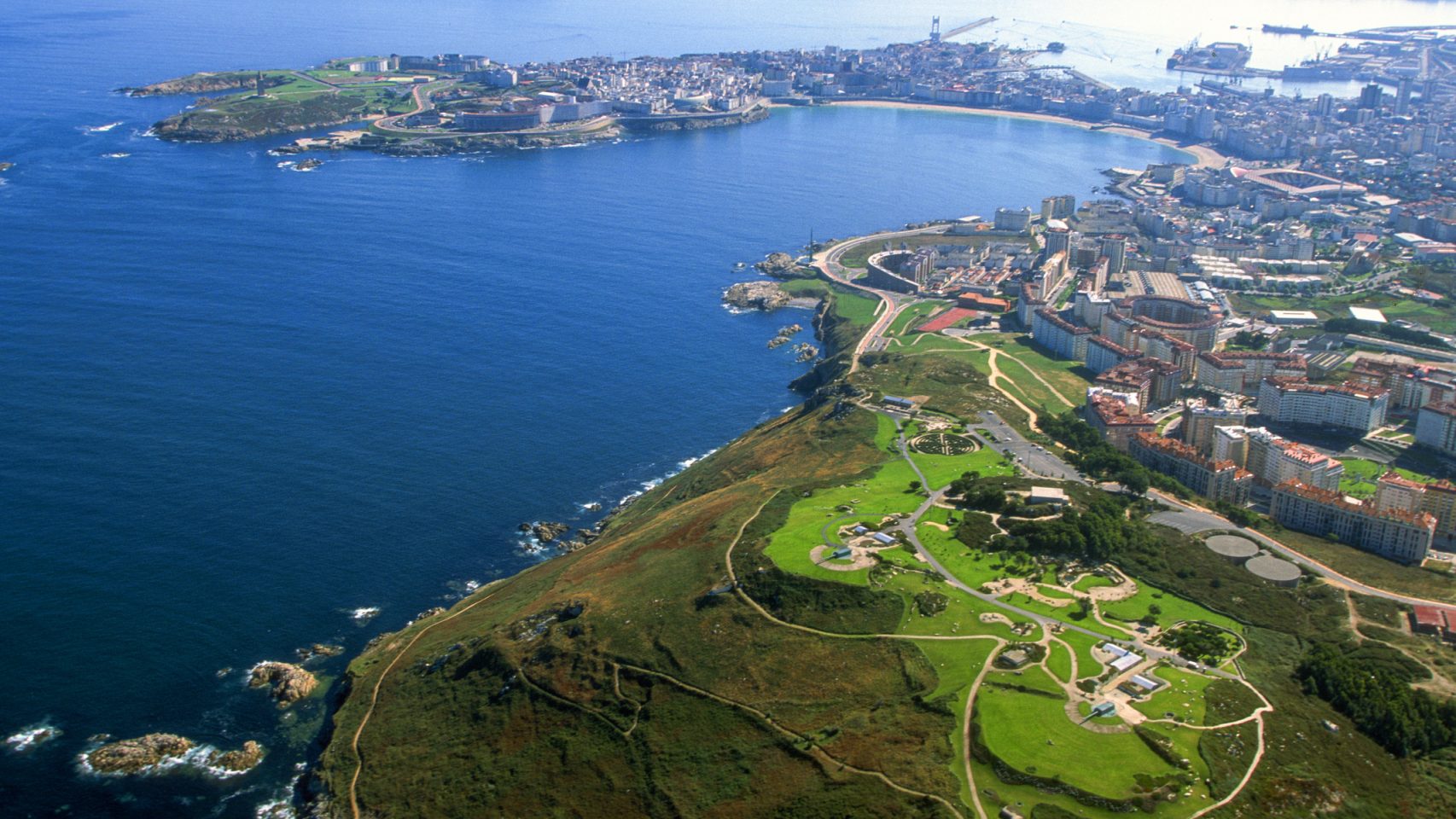 A Coruña desde los cielos del Portiño.