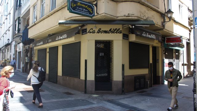La Bombilla cerrada.