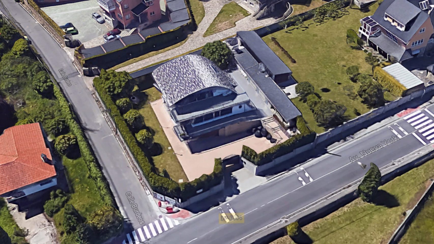 Vista aérea en 3D de la casa okupada en la Calle Nueva York número 31 de A Coruña.