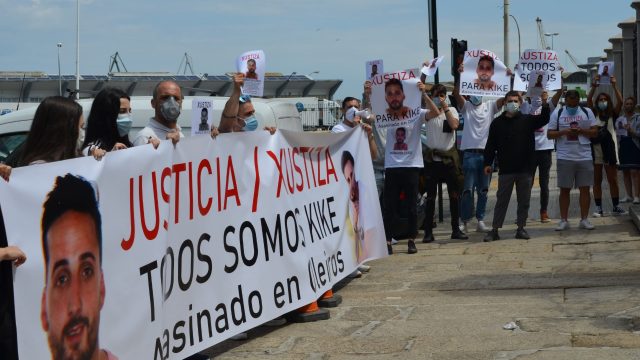 Protesta en la Audiencia Provincial.