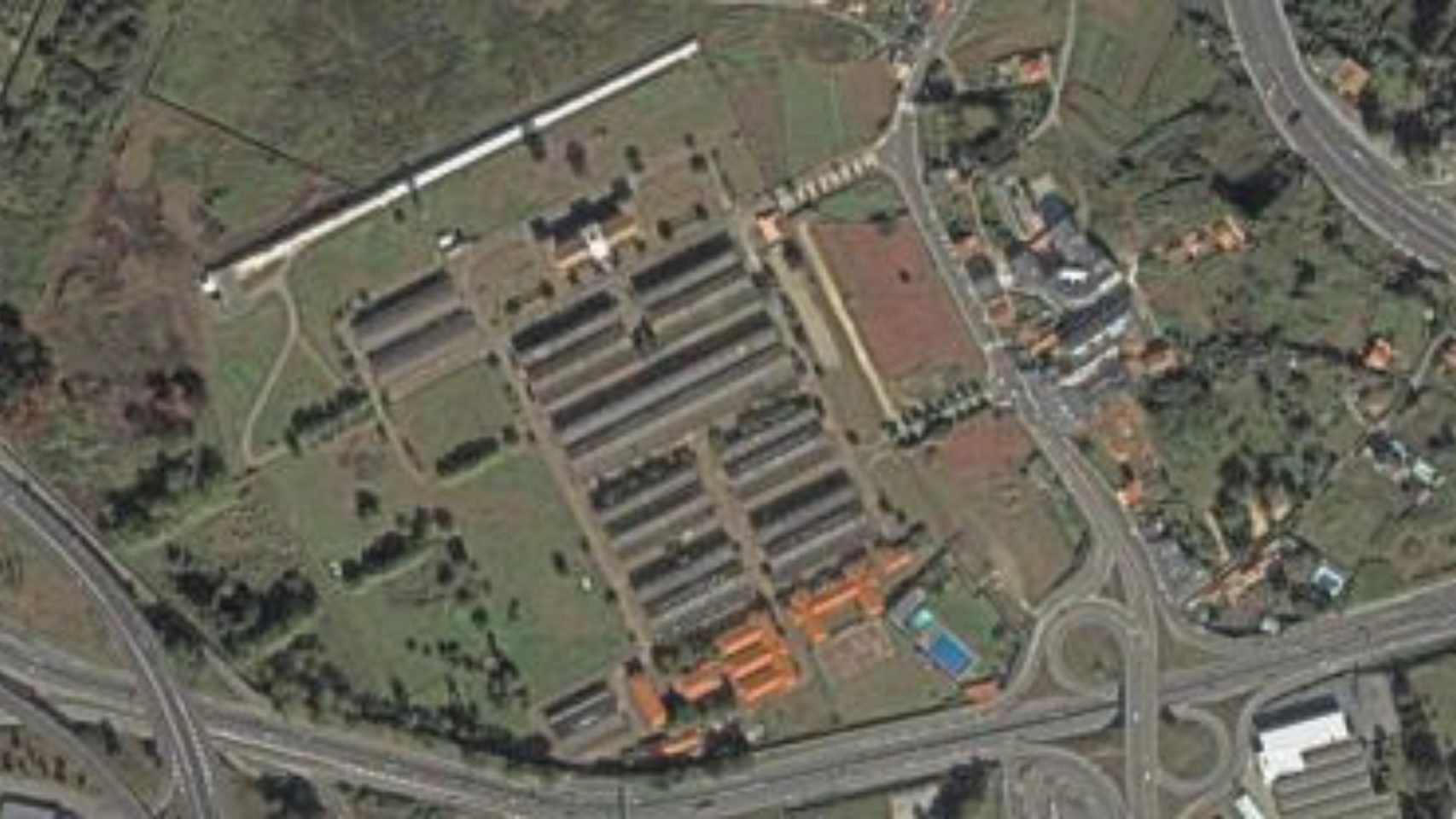 Vista aérea de la fábrica de armas de A Coruña.