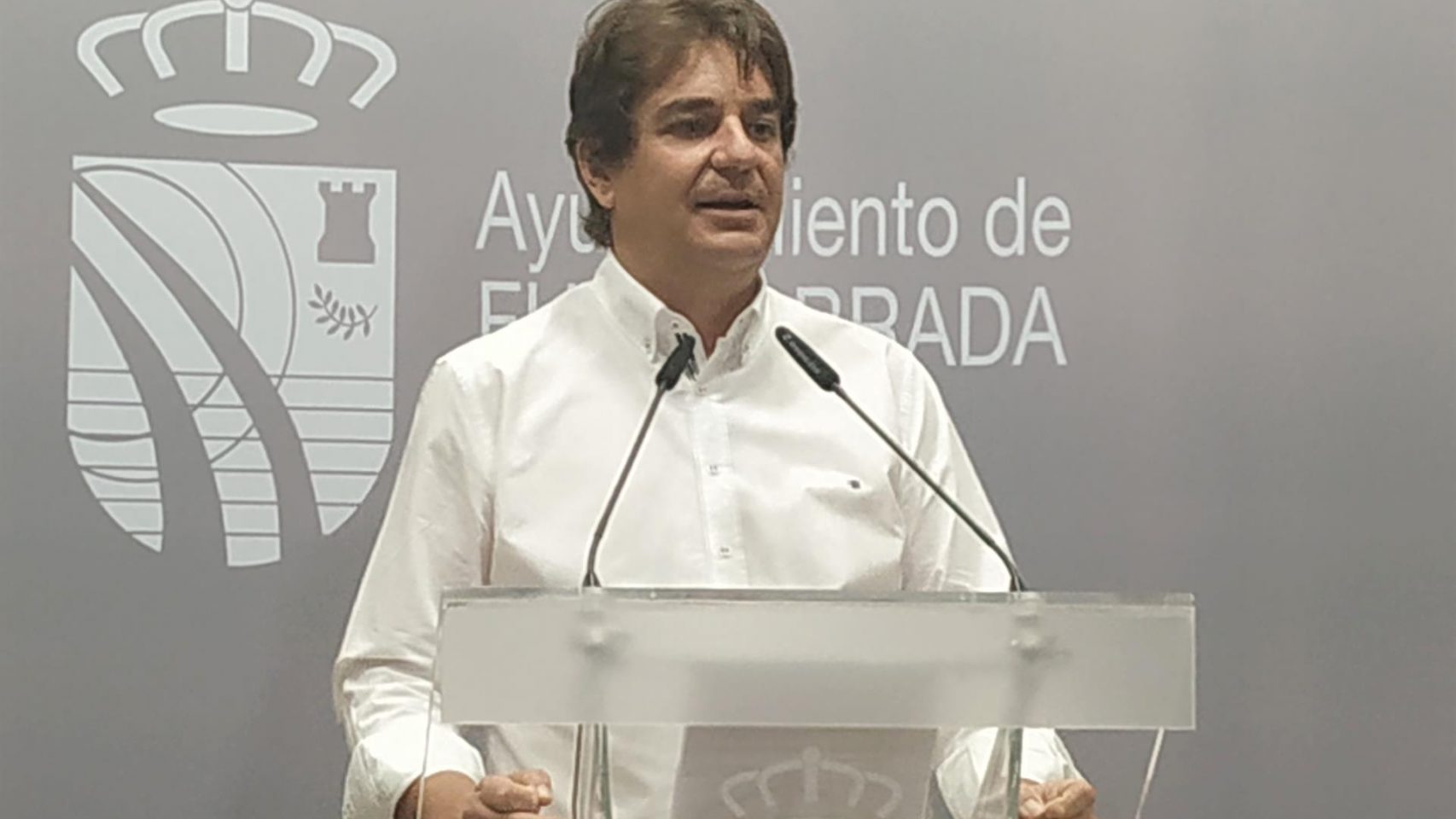 El alcalde de Fuenlabrada, Javier Ayala, durante una rueda de prensa