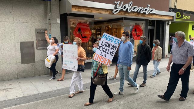 La manifestación en la calle Barcelona, a la altura de la plaza de As Conchiñas