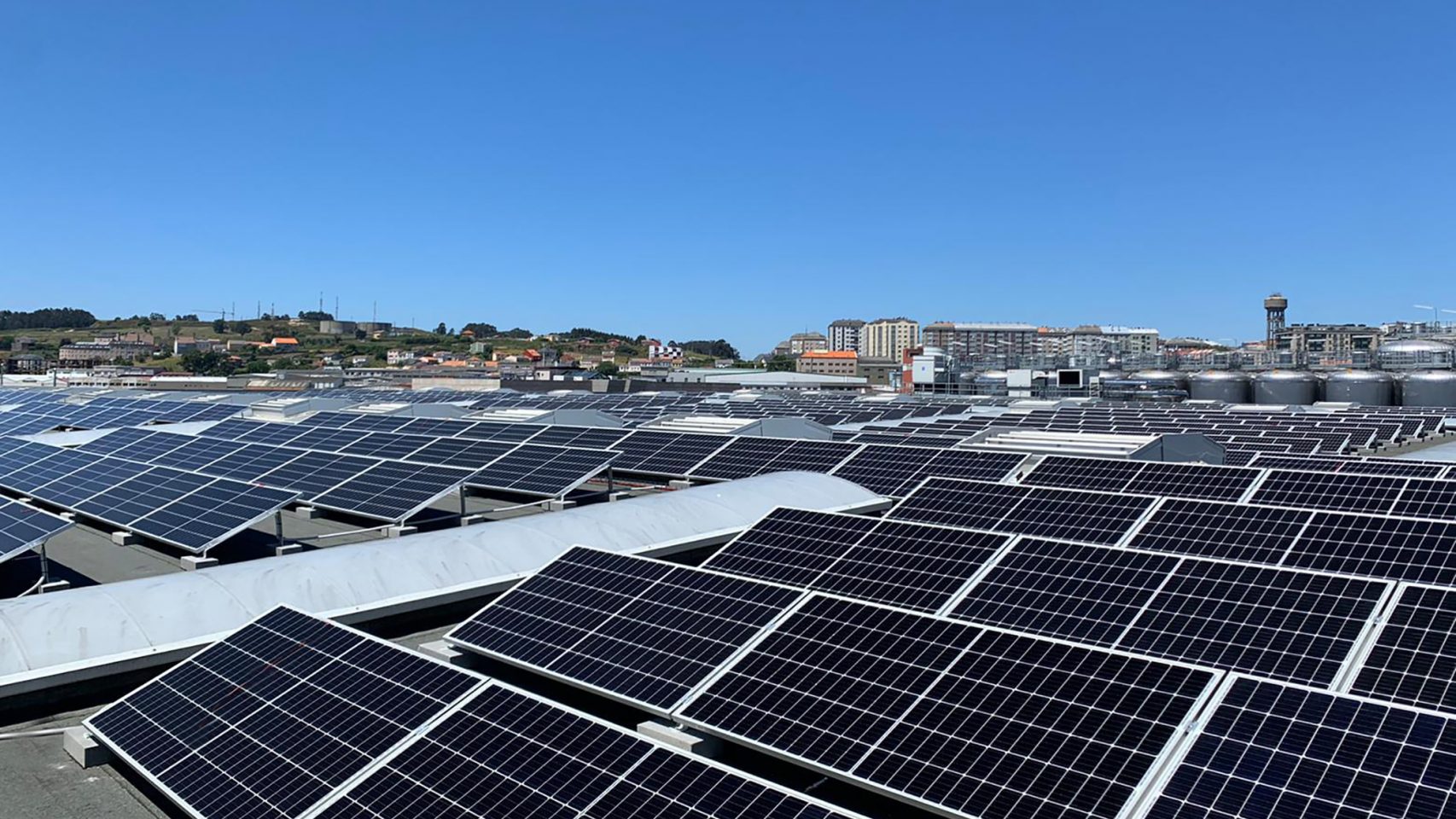 Panales solares en la fábrica de A Coruña.