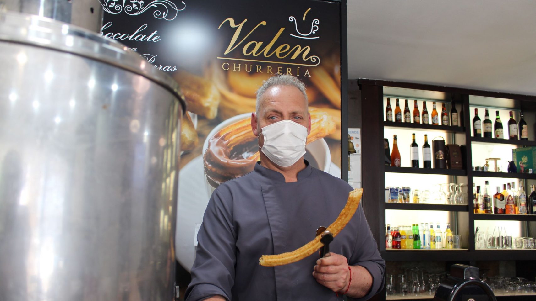 Paco Prieto, propietario de la churrería Valen.
