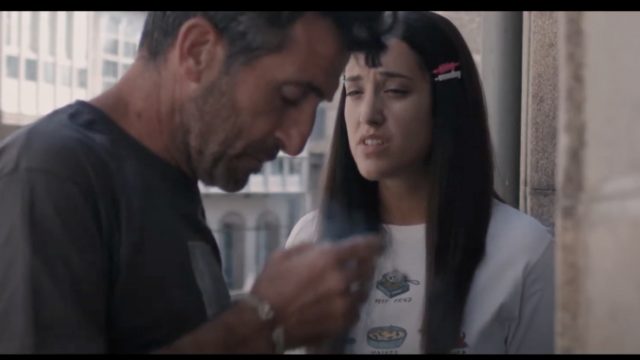 Captura del videoclip de Agoraphobia protagonizado por Luis Zahera