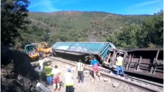 Los vagones de Adif accidentados.