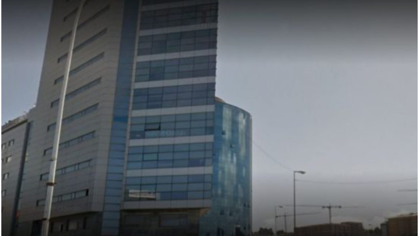 Edificio que alberga oficinas de Extel en A Coruña.