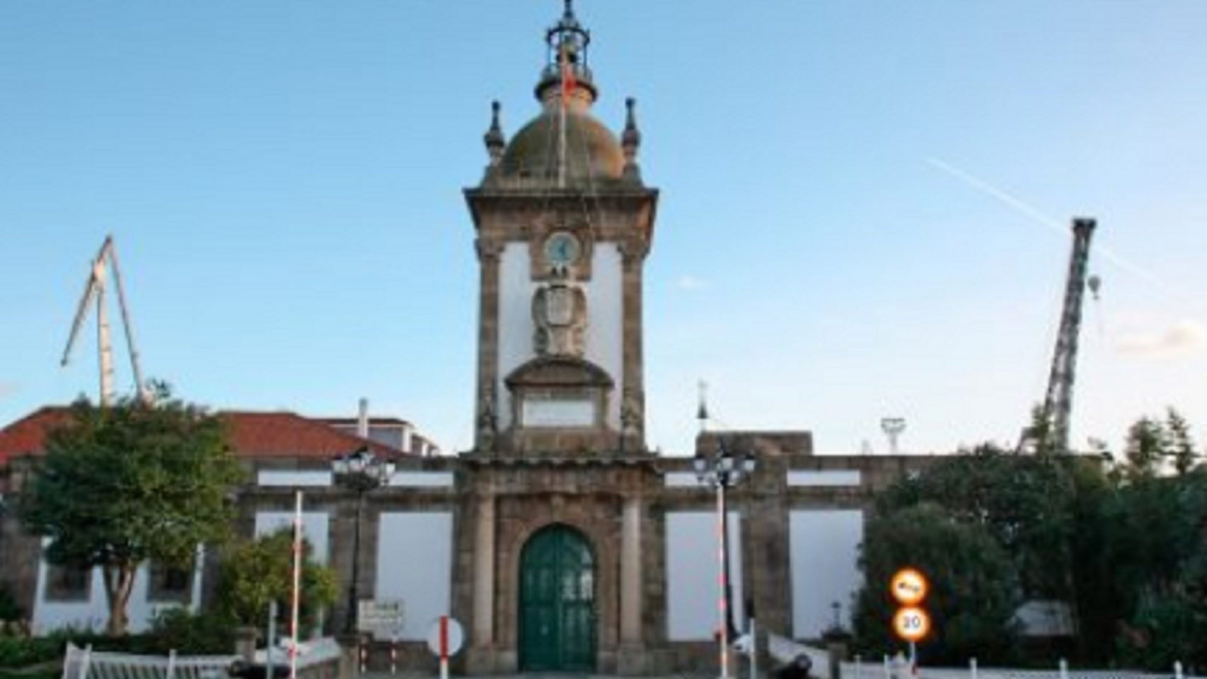 Puerta del dique del Arsenal Militar de Ferrol