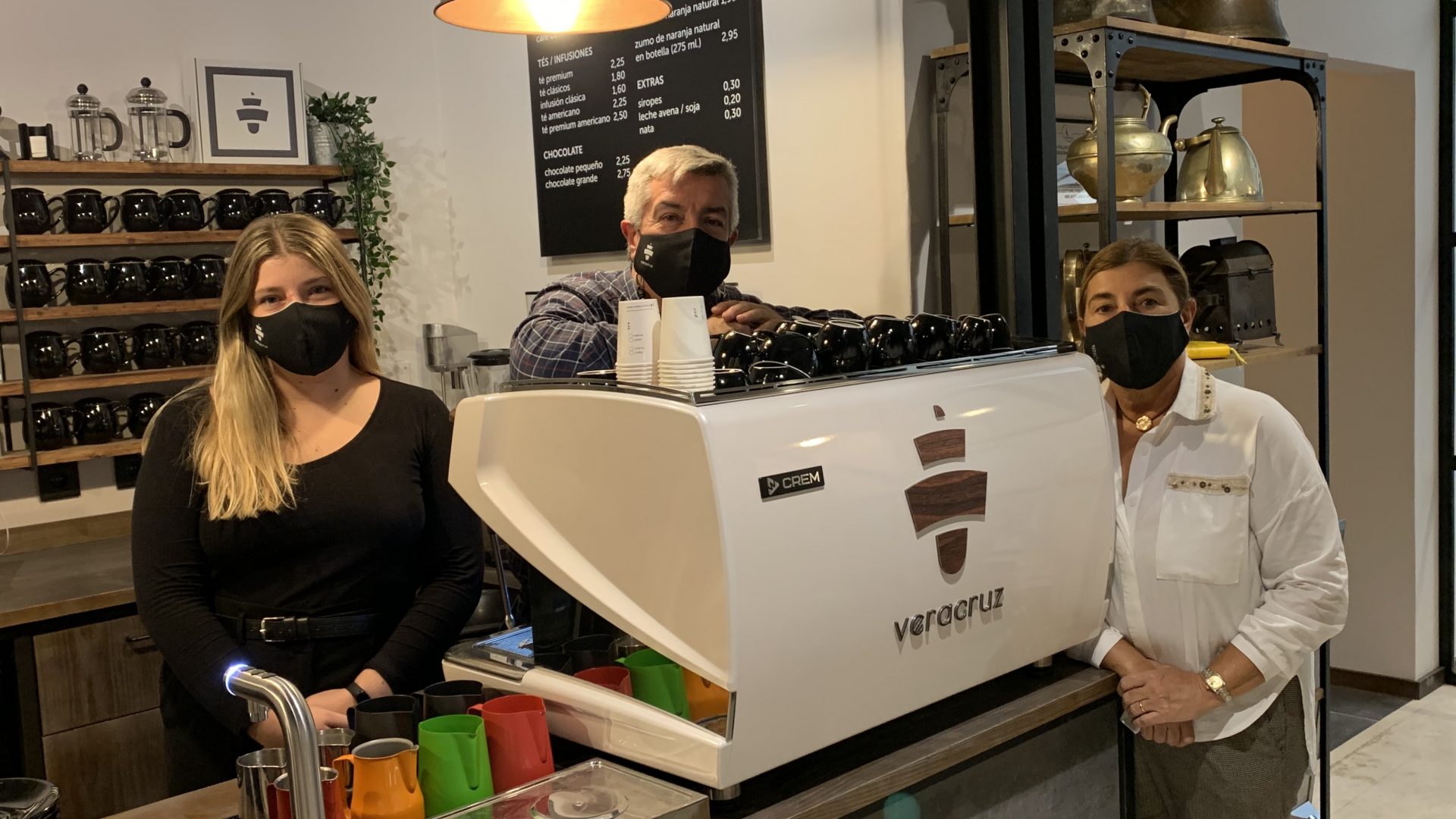 Café Veracruz Boutique en A Coruña: Unión familiar de café y pastelería con  un toque de show