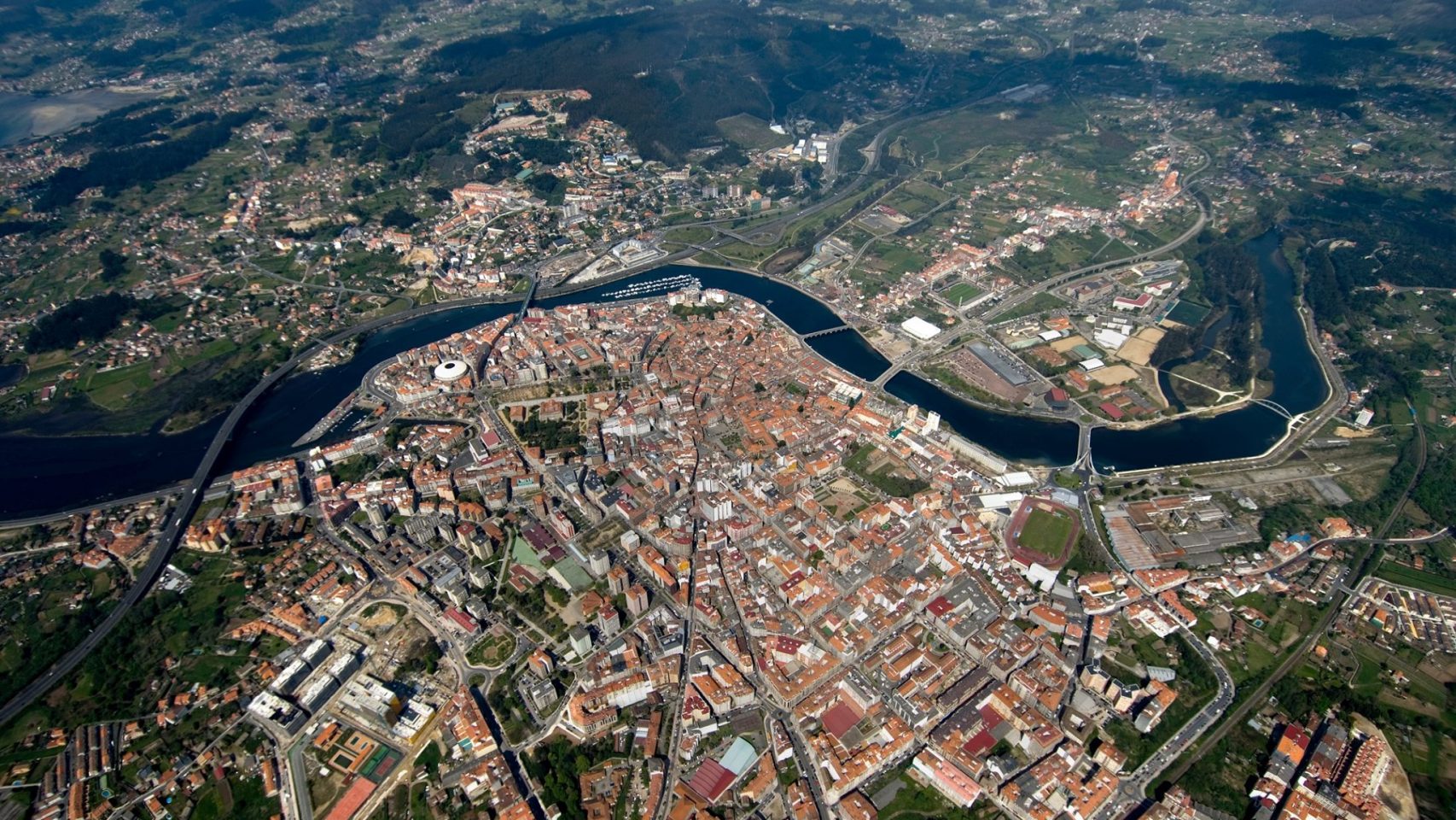 La ciudad de Pontevedra desde el aire.