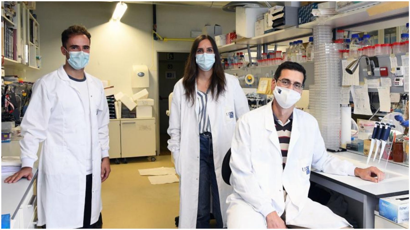 Rubén Nogueiras y los integrantes de su laboratorio de metabolismo molecular.