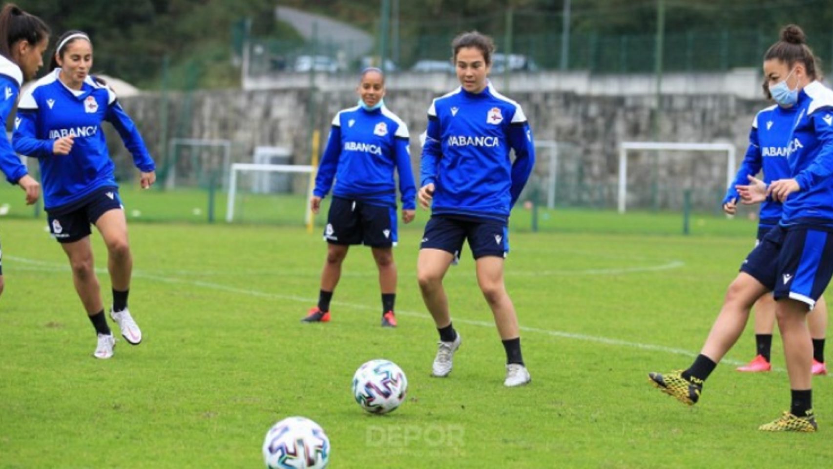 Las jugadoras del Deportivo Abanca durante un entrenamiento.