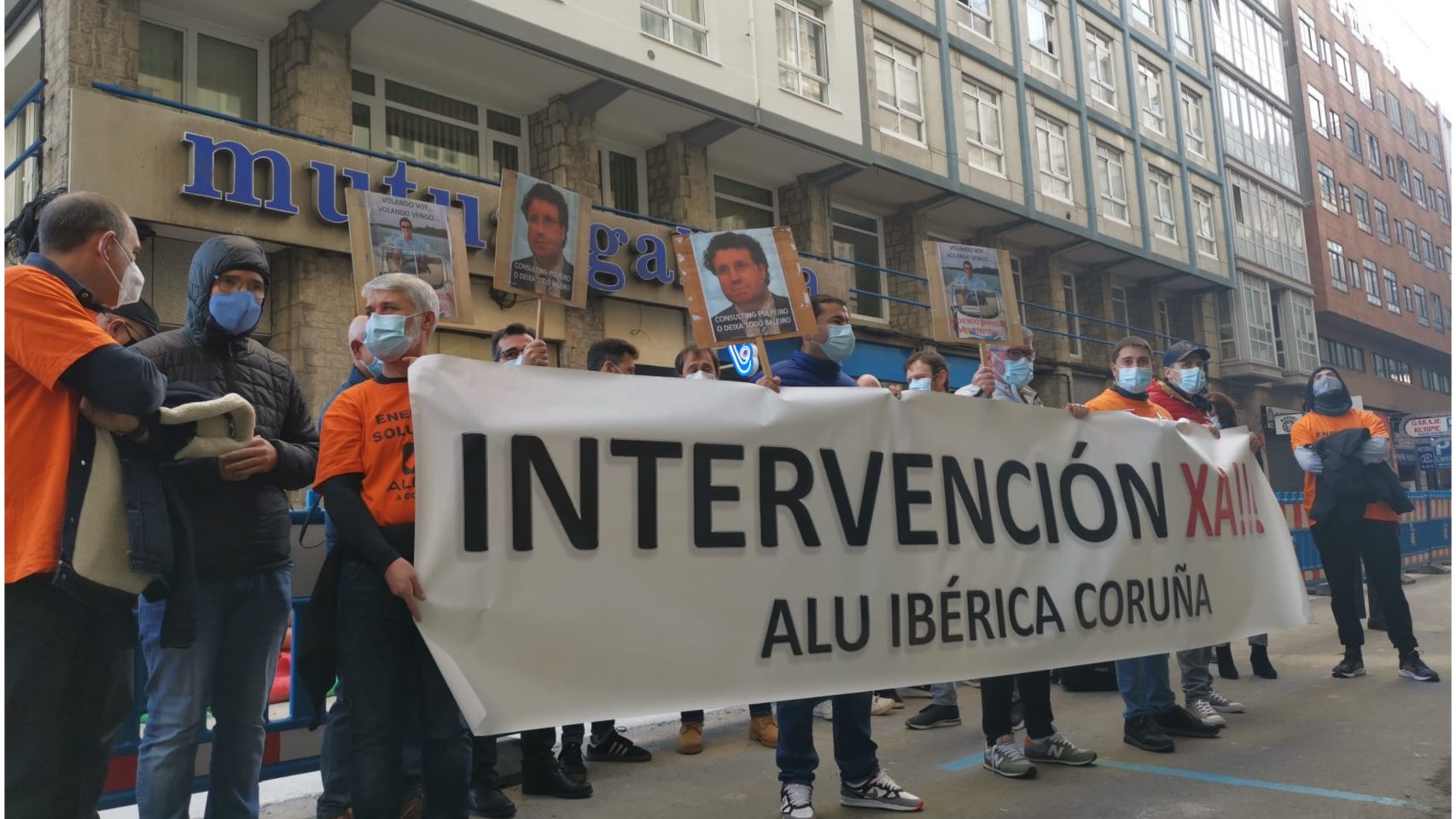 Protesta de trabajadores de Alu Ibérica en A Coruña.