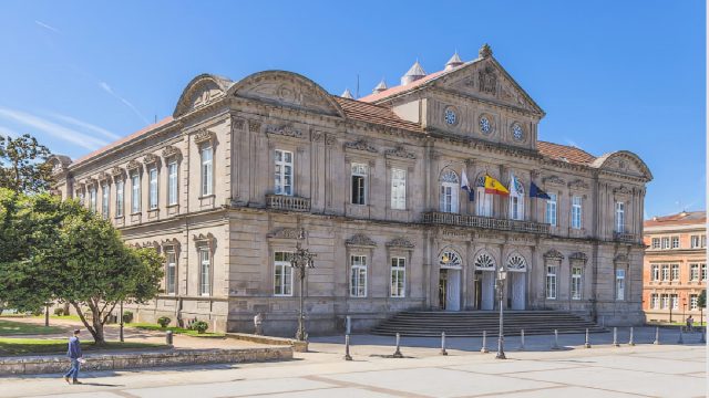 La Diputación de Pontevedra aprueba 6 millones de euros para impulsar proyectos municipales