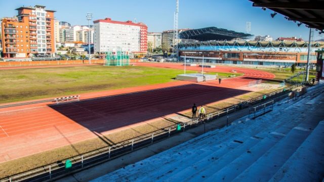 Imagen panorámica de las pistas de atletismo de Balaídos, inauguradas en 1981.