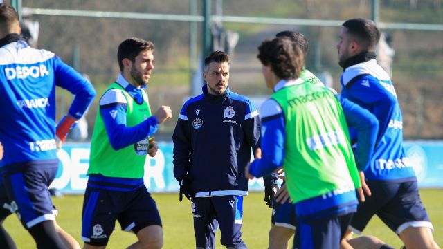Rubén de la Barrera en un entrenamiento del Deportivo.