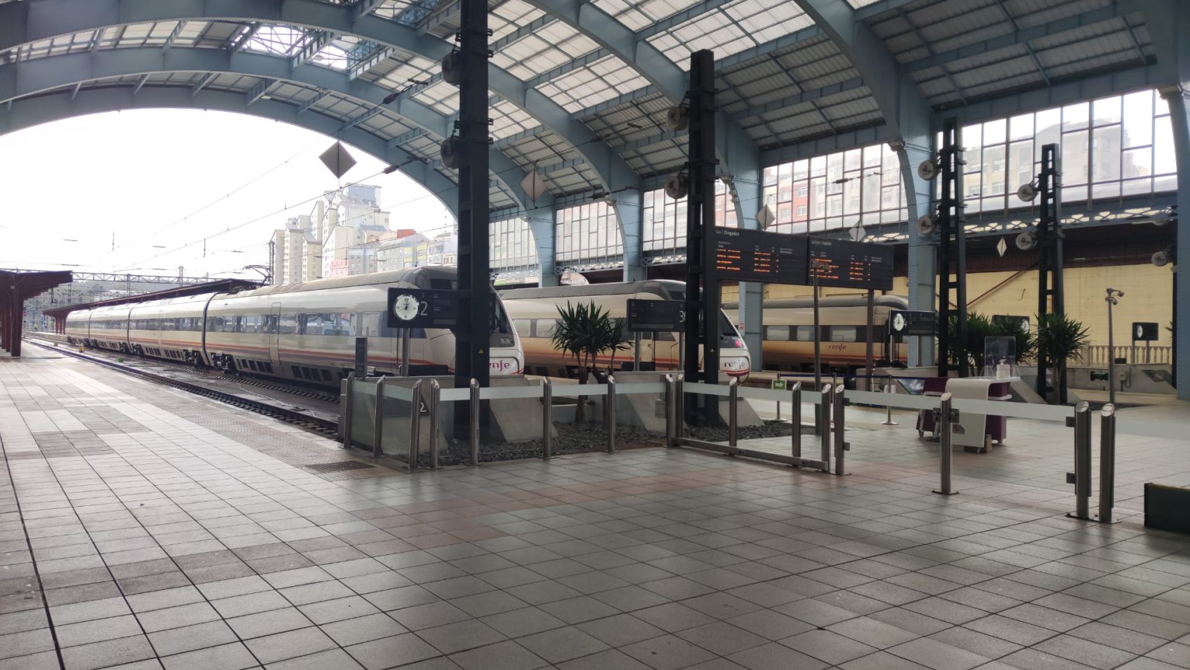 Interior de la estación de tren de A Coruña.
