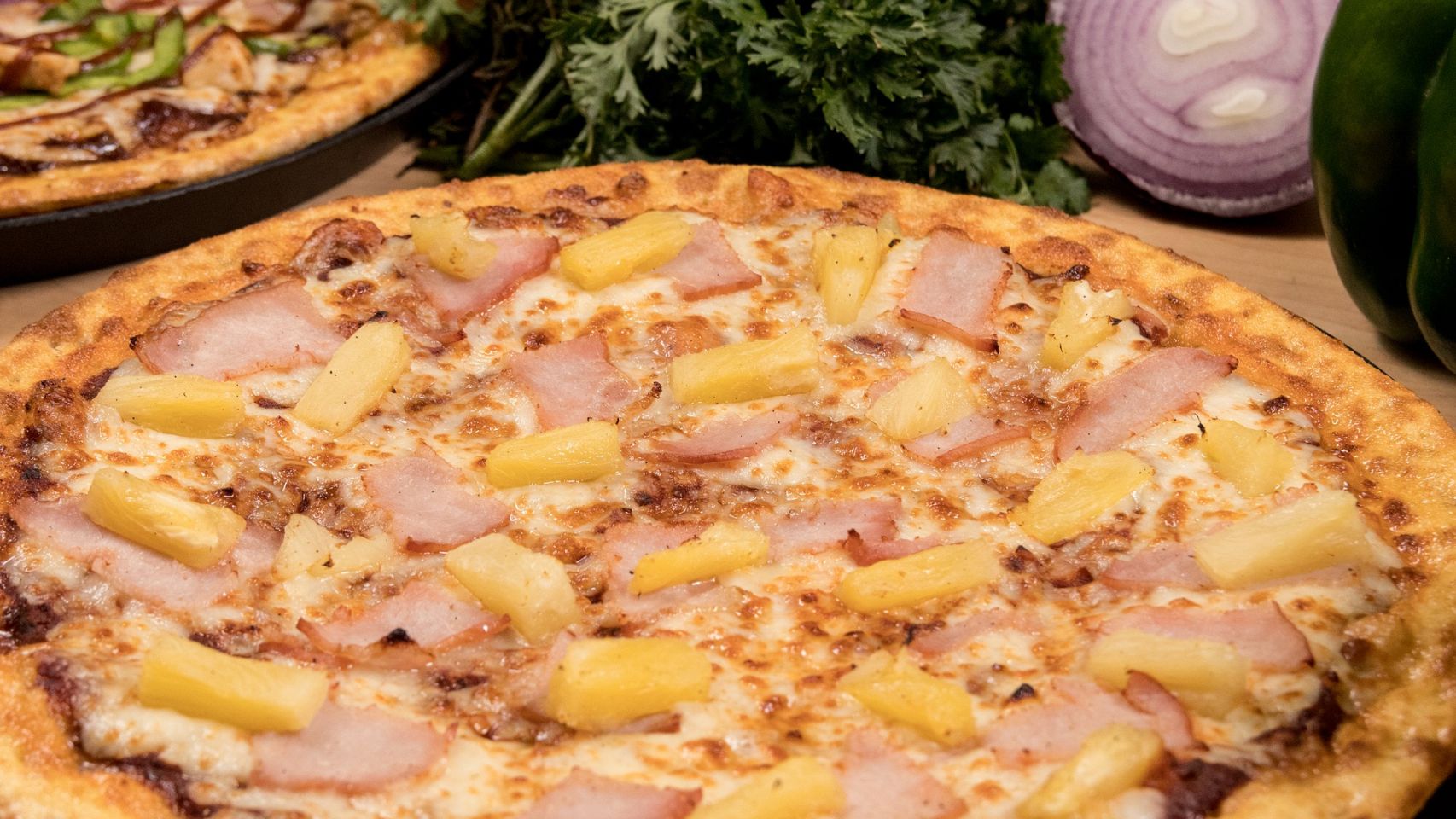 Una pizza con piña, en una imagen de archivo.