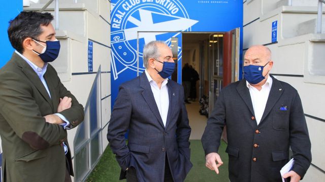Visita de parte del consejo a las instalaciones de Abegondo.