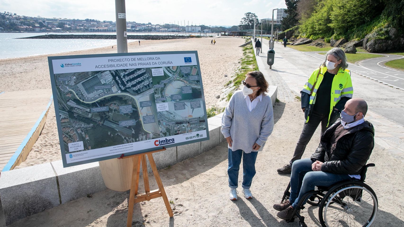 Presentación del plan de accesibilidad a tres playas de A Coruña.
