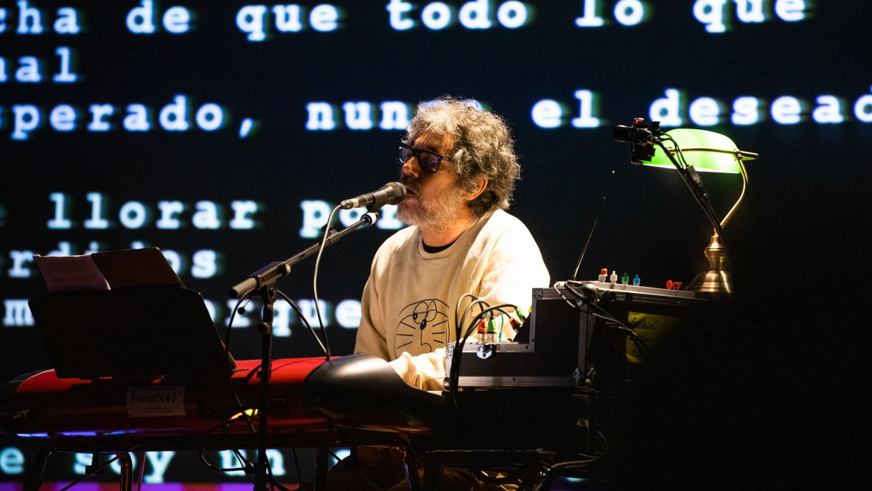 Iván Ferreiro durante un concierto en el Palau de la Música de Barcelona