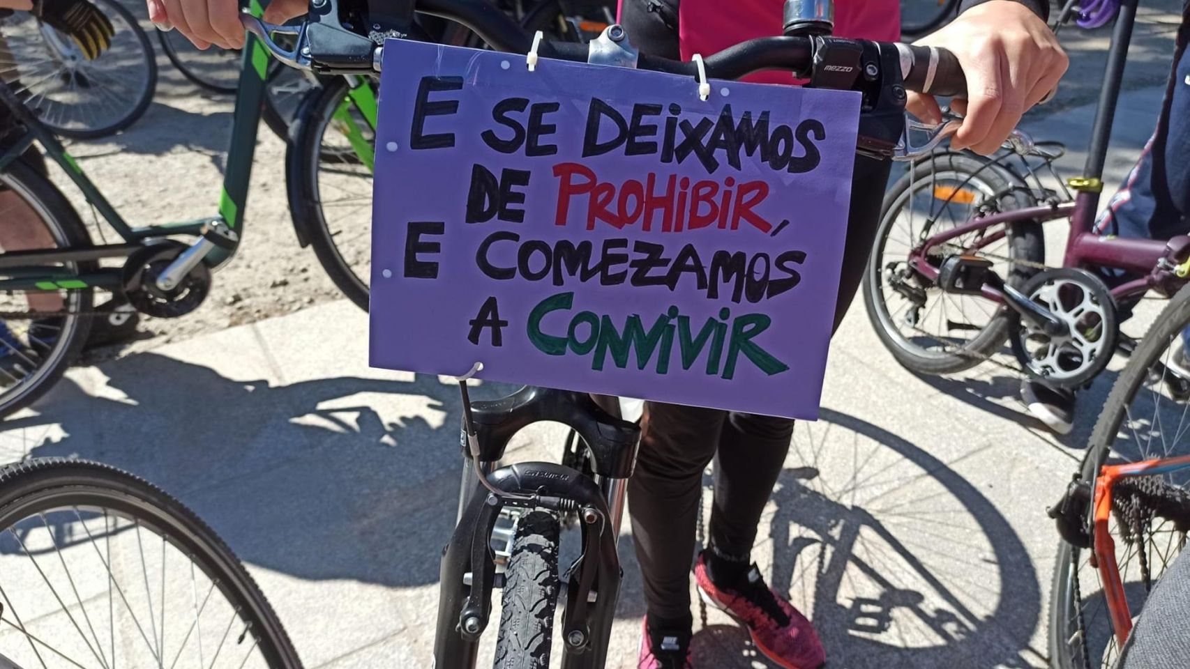 Protesta de ciclistas en Santiago.