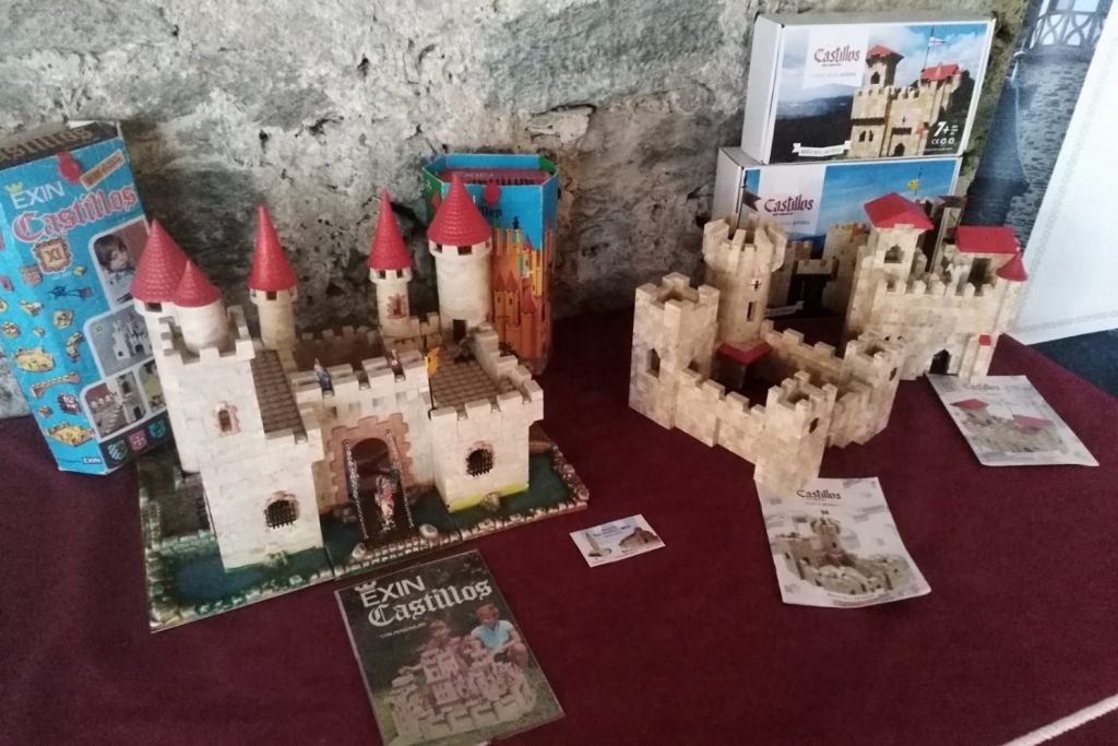 Así es la exposición que juega a replicar Galicia con piezas de