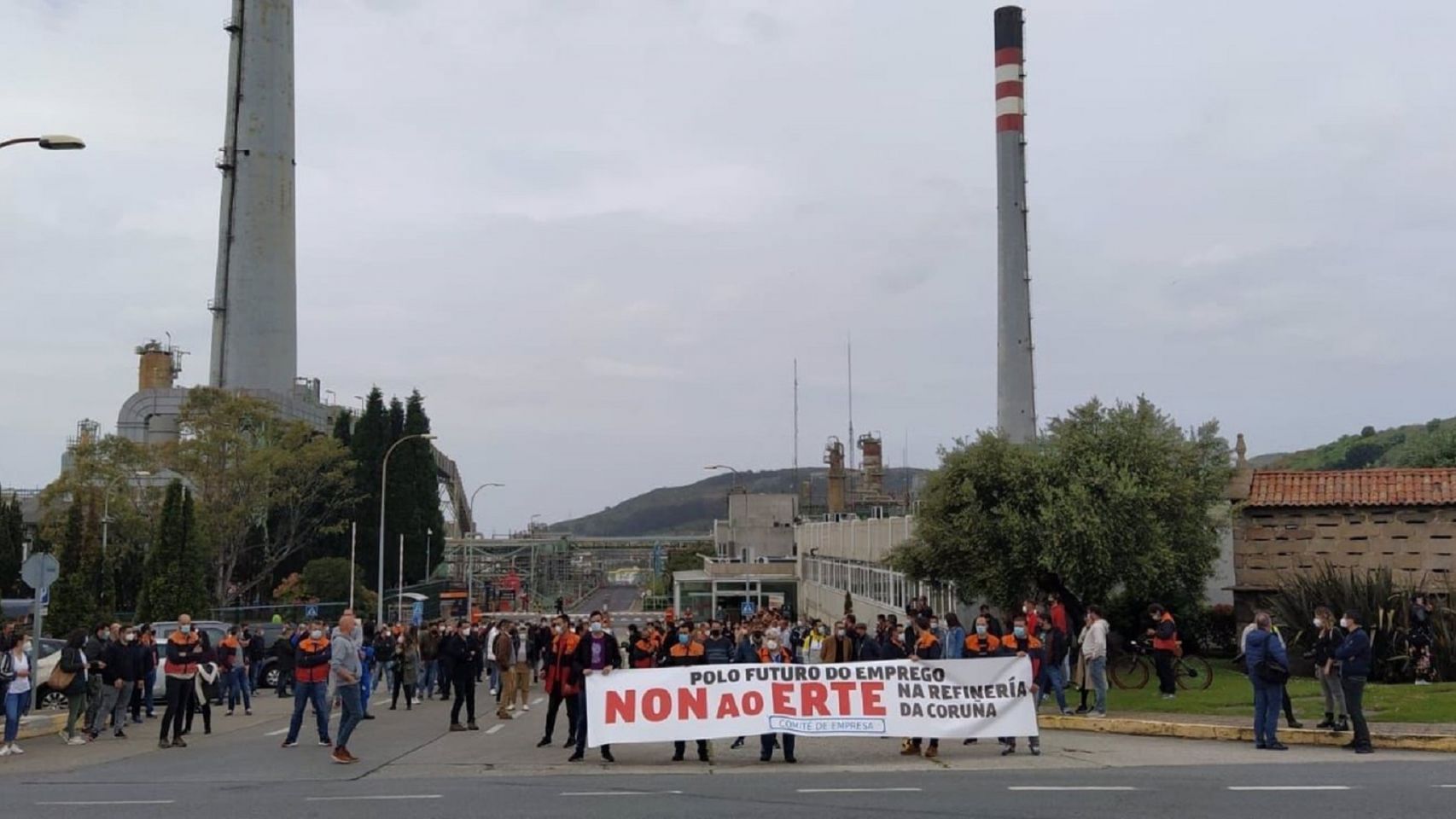 Trabajadores de la refinería de A Coruña en una movilización contra el ERTE.