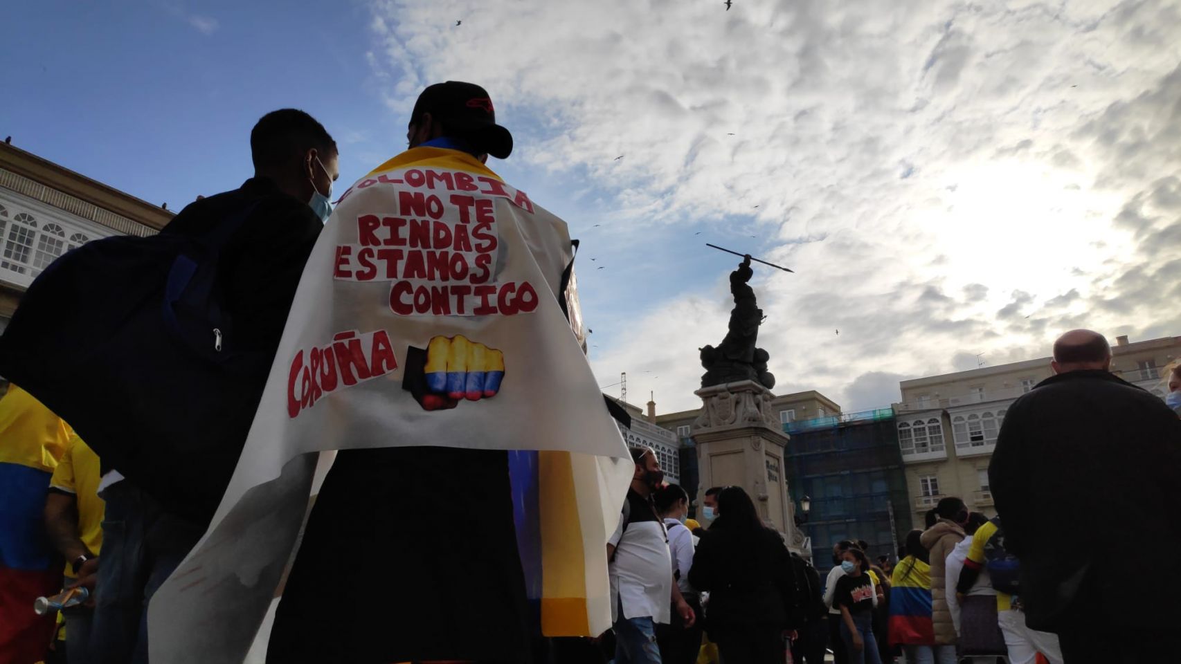 Una imagen de la manifestación en María Pita (A Coruña) para apoyar al pueblo de Colombia.
