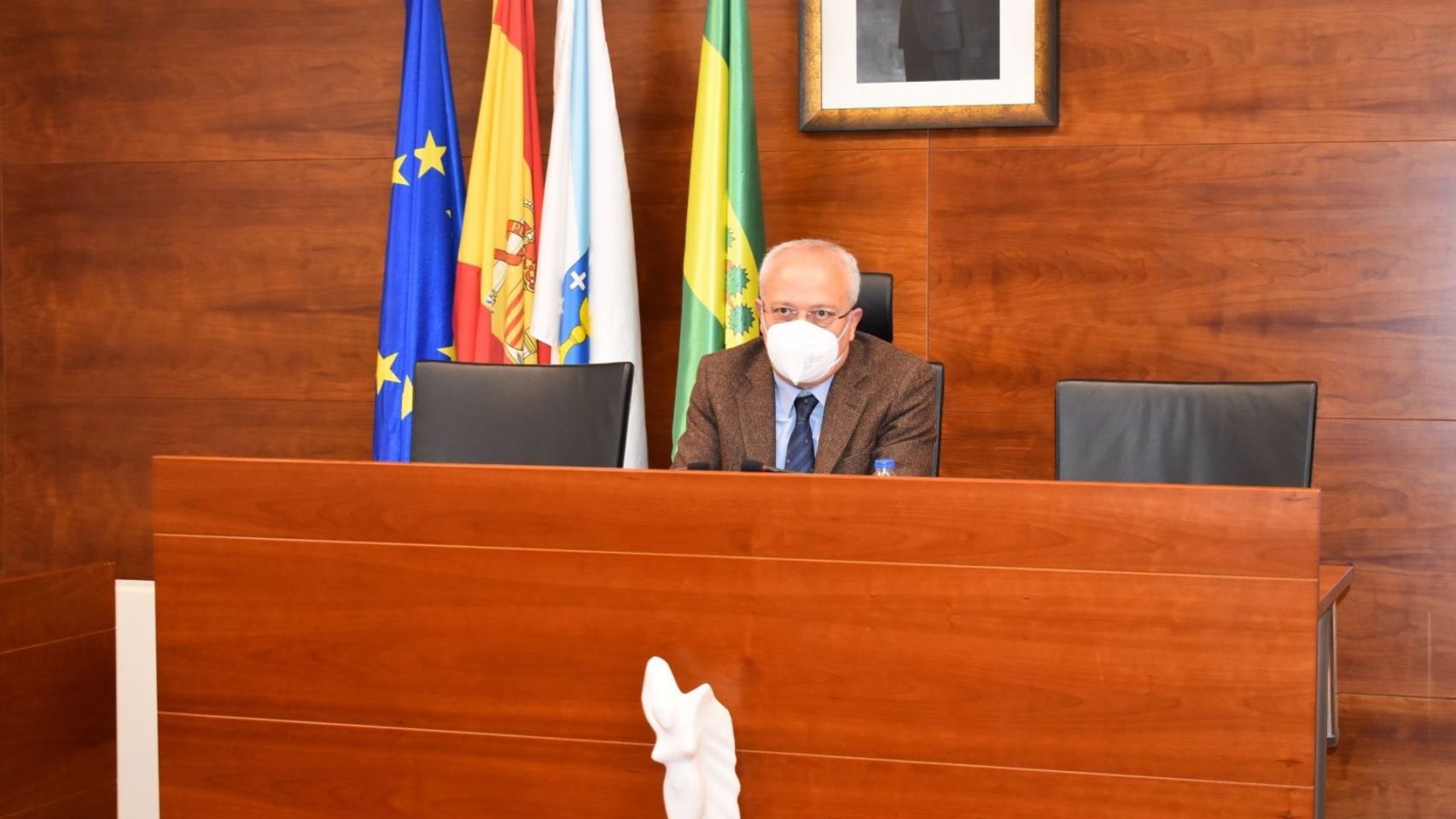 El que fuera alcalde de Oroso durante más de 20 años, Manuel Mirás, presenta su renuncia a la Alcaldía.