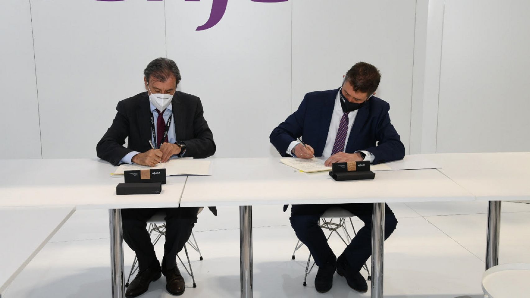 Firma del acuerdo entre Renfe y el Consorcio de Turismo y Congresos de A Coruña,