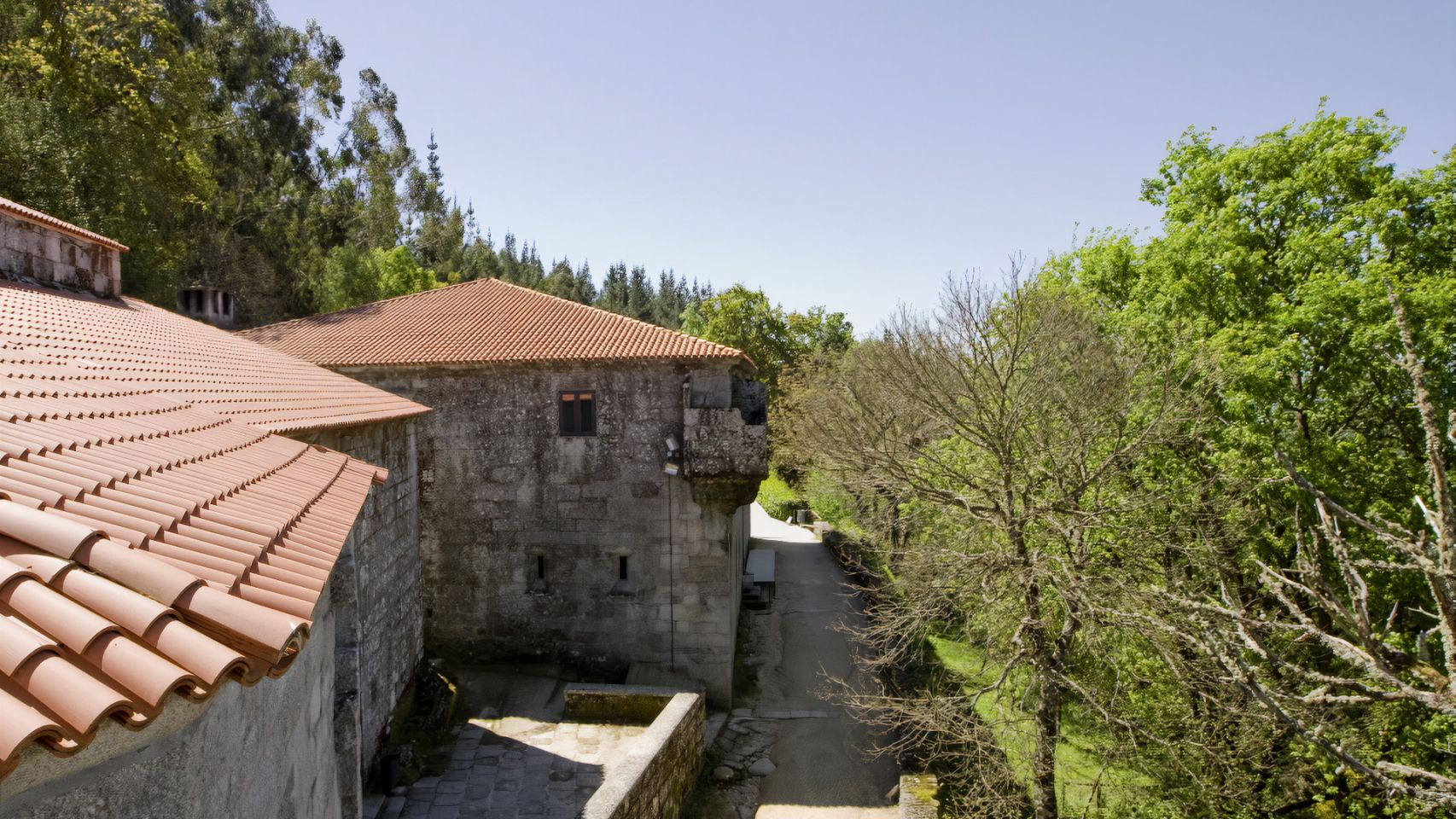 Monasterio de San Pedro de Rocas (Foto: turismo.gal)