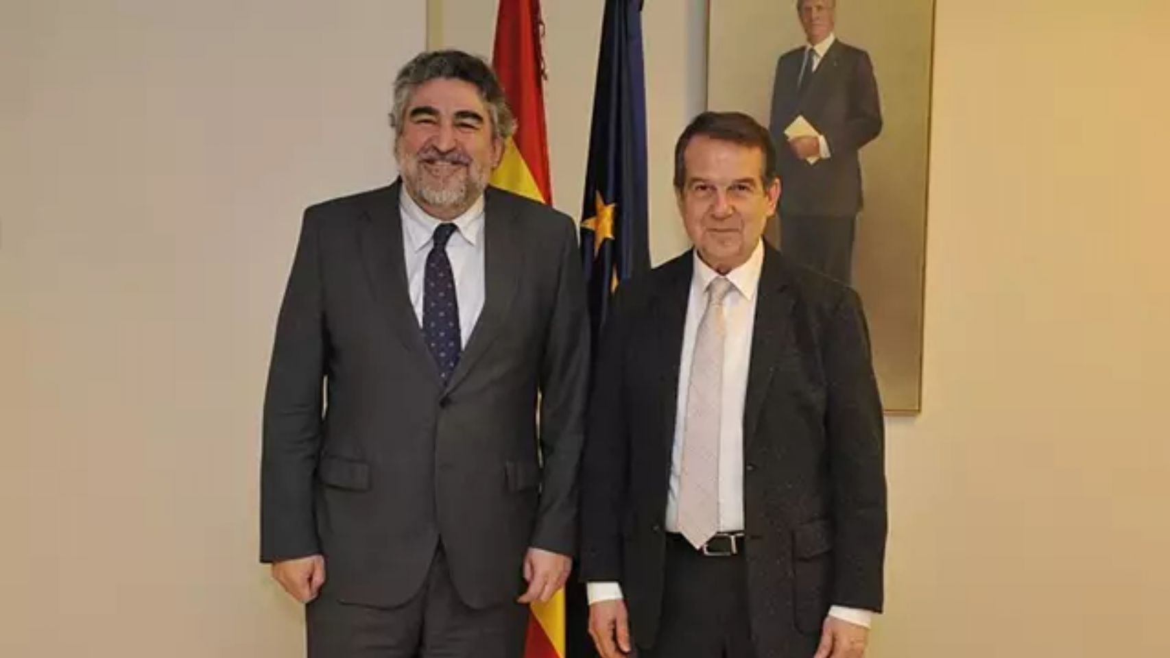 El Ministro de Cultura y Deporte, Rodríguez Uribes, junto al alcalde de Vigo, Abel Caballero