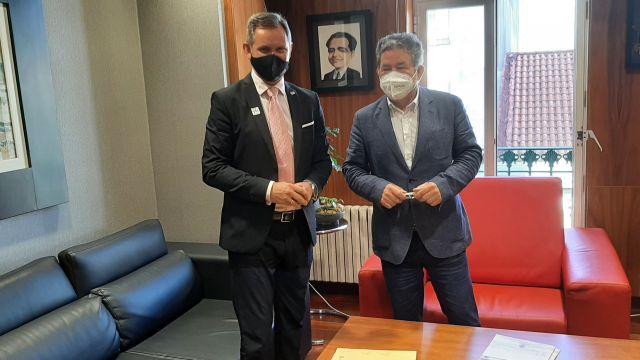 Miñones y Lores en la reunión en Pontevedra