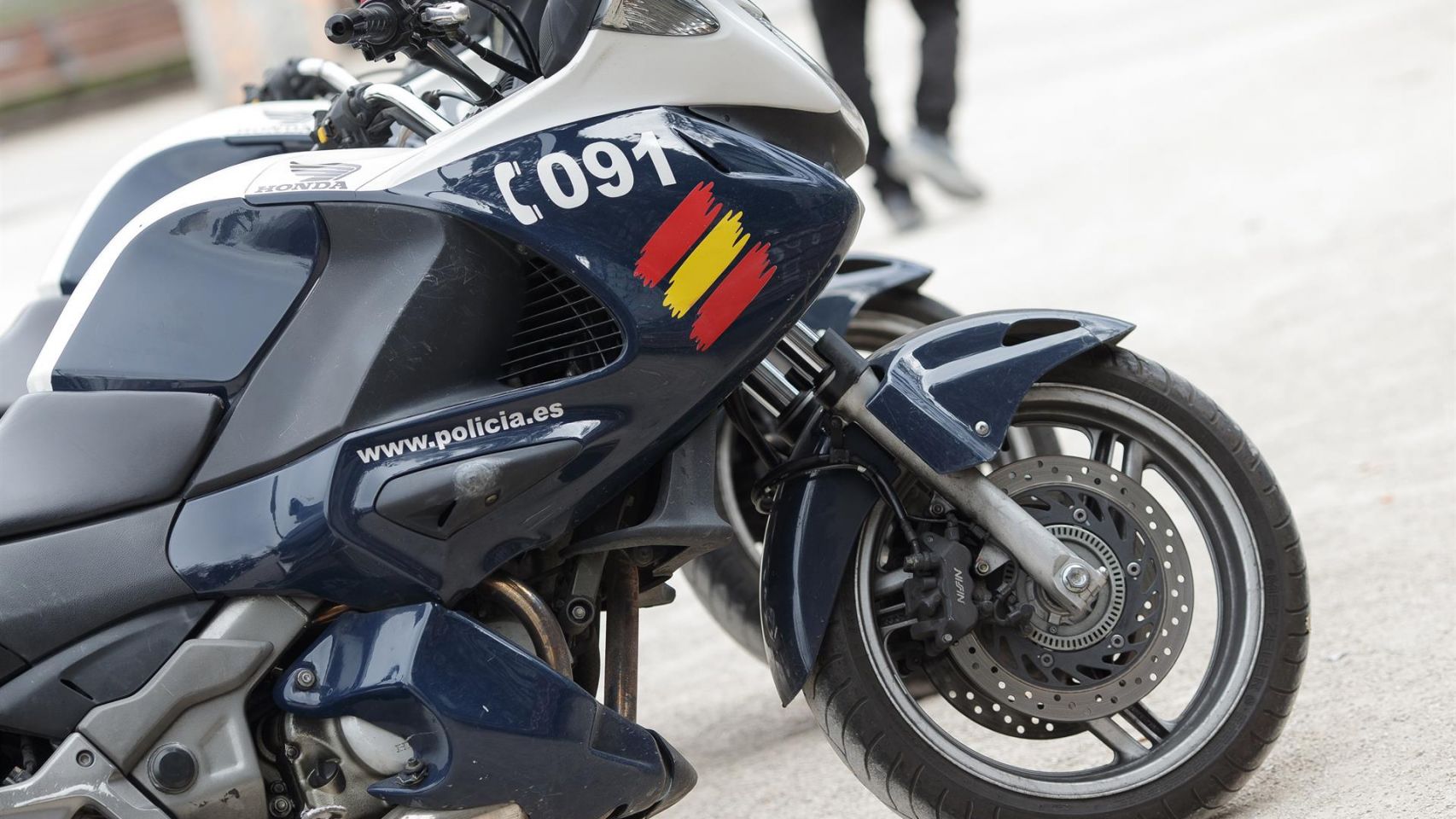 Una moto de la Policía Nacional en una foto de archivo.