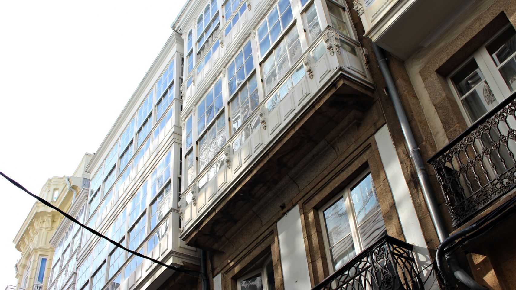 Edificios situados en la Calle Real.